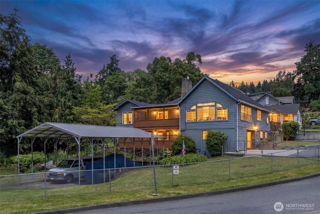 Photo of 320 China Garden Rd. RD, Kalama, WA 98625 (MLS # 2521868)