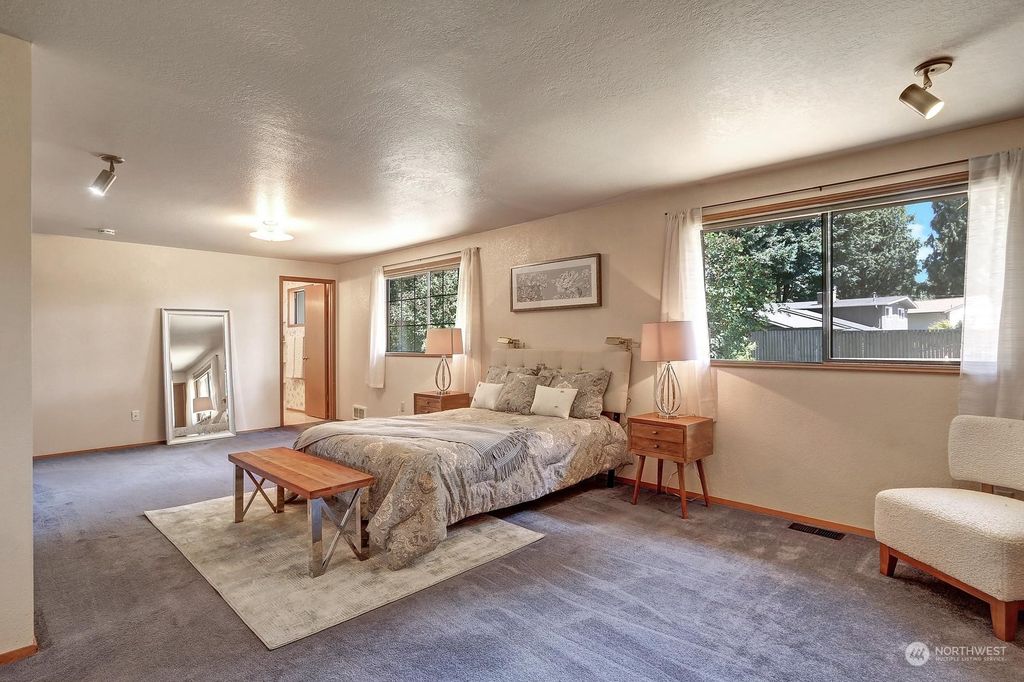 listing image 9365954223039827712