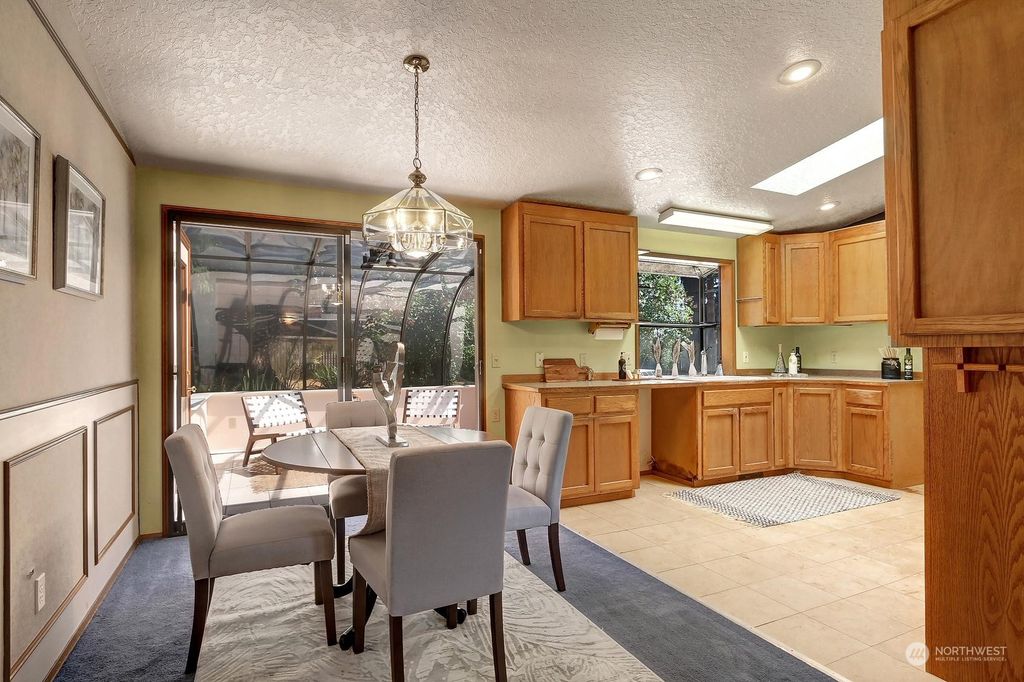 listing image 9367933536912358573