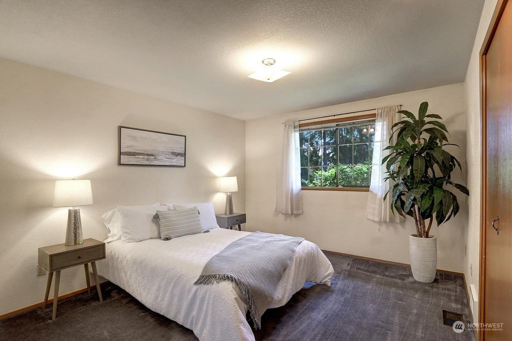listing image 9361795436450523127