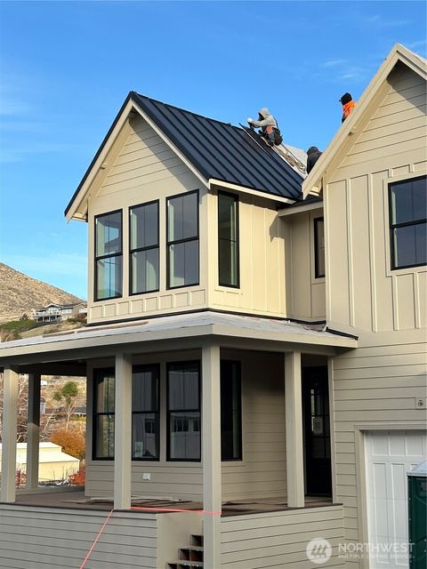 Photo of 203 Bluebell Court, Chelan, WA 98816 (MLS # 2384793)