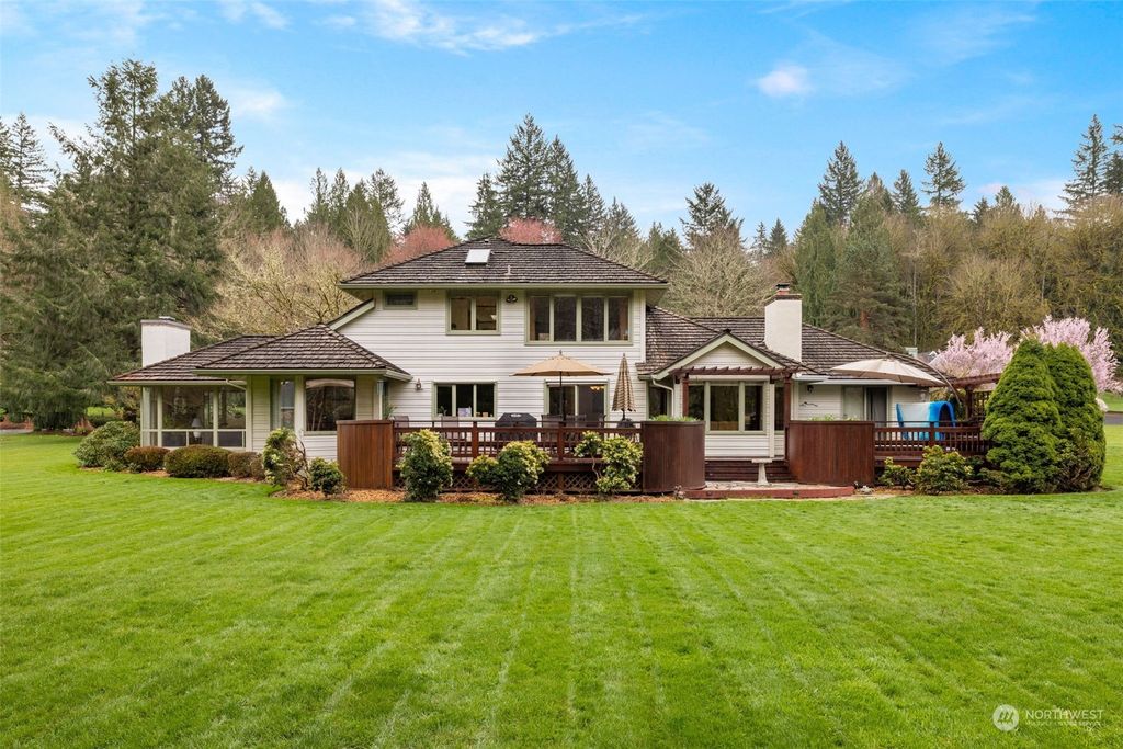 Photo of 13633 231st Place SE, Issaquah, WA 98027 (MLS # 2214296)