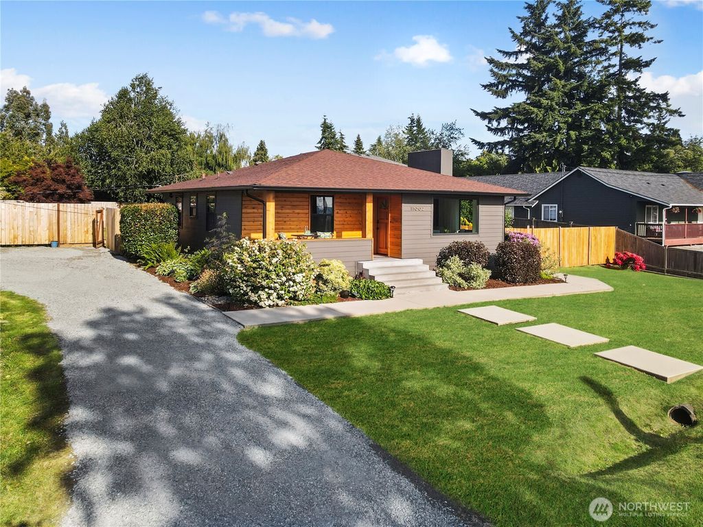 Photo of 11002 22nd Avenue SW, Seattle, WA 98146 (MLS # 2385966)