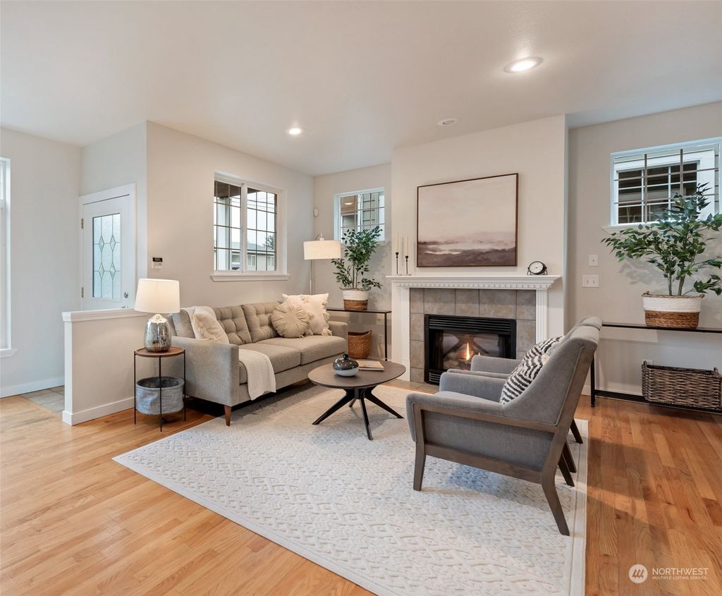 Photo of 4009 31st Avenue S, Seattle, WA 98108 (MLS # 2188996)