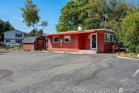 Photo of 2201 Cornwall Avenue, Bellingham, WA 98225 (MLS # 2449721)