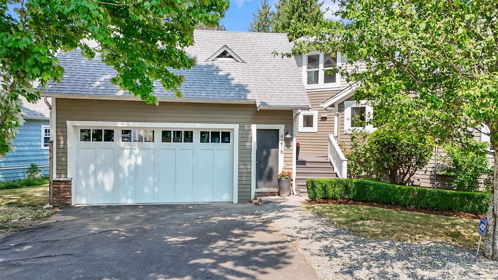 Photo of 4216 NE 120th Street, Seattle, WA 98125 (MLS # 2305574)