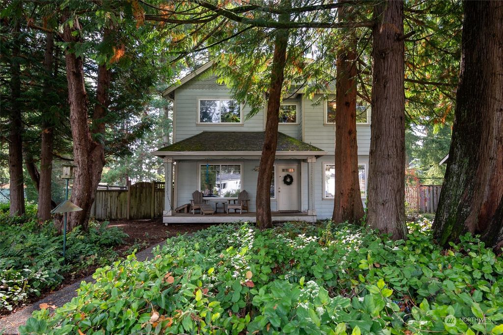 Photo of 2237 NE 169th Street, Shoreline, WA 98155 (MLS # 2167385)