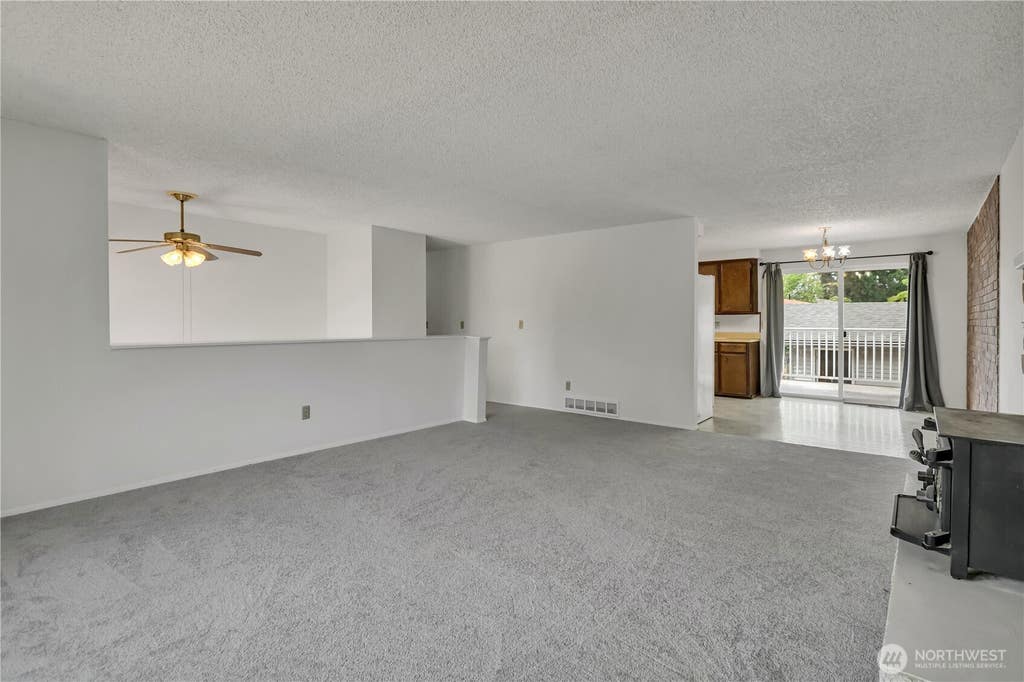 Photo of 10074 SE 213th Place, Kent, WA 98031 (MLS # 2557249)