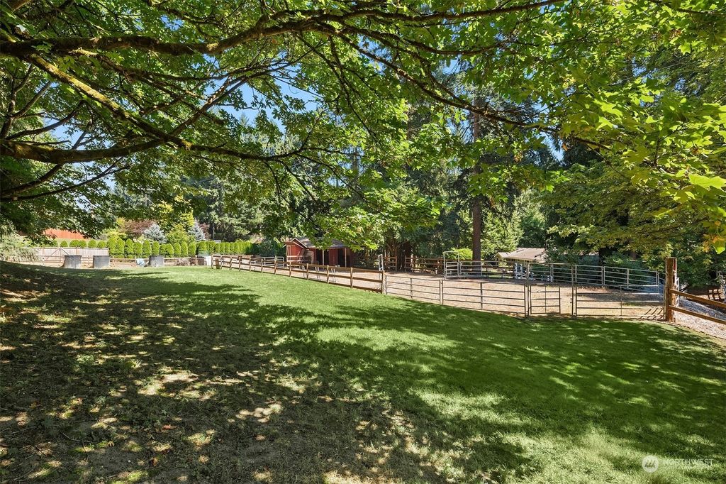 Photo of 13632 NE 42nd Street, Bellevue, WA 98005 (MLS # 2188630)