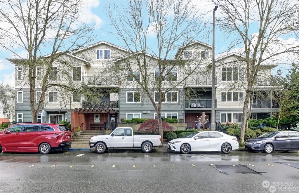 Photo of 7912 170th Avenue NE #104, Redmond, WA 98052 (MLS # 2281378)