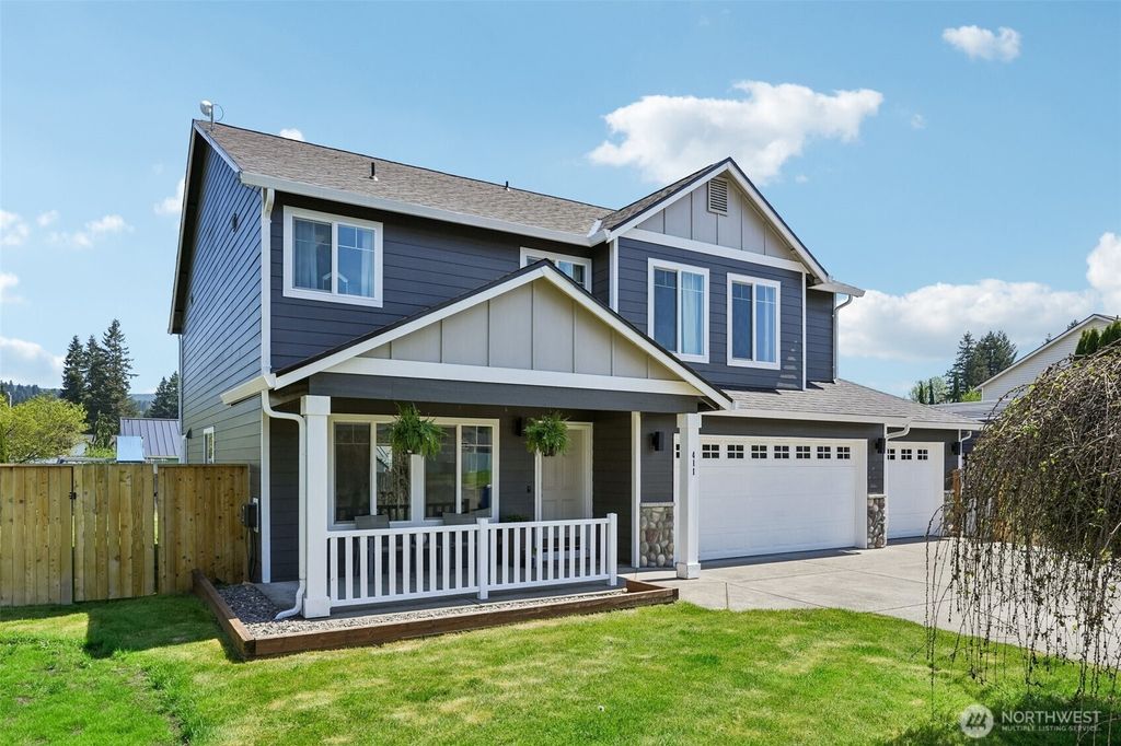 Photo of 411 S Maple Avenue, Yacolt, WA 98675 (MLS # 2518215)