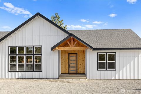 Photo of 391 Ridge Loop Road, Cle Elum, WA 98922 (MLS # 2496896)