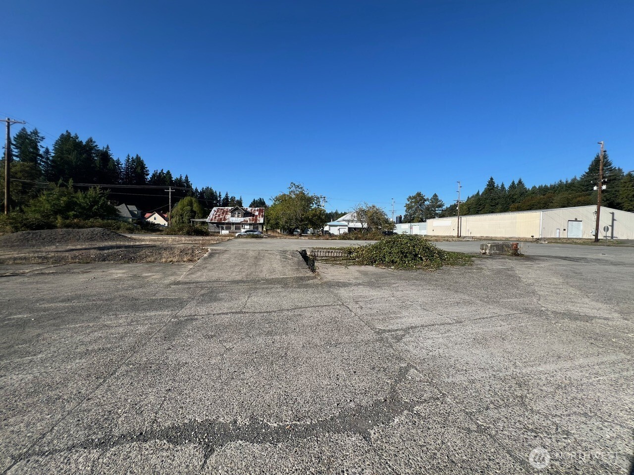 915 NW Kerron Street