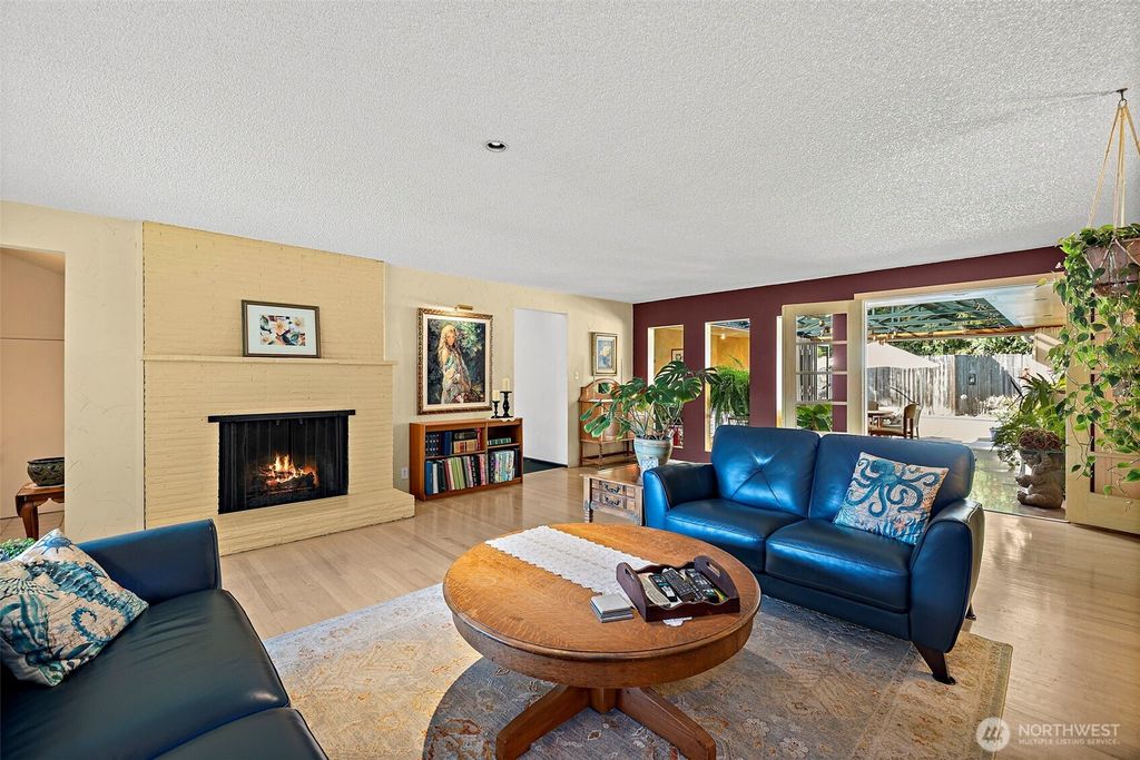 Photo of 2148 SW 169th Street, Burien, WA 98166 (MLS # 2435724)