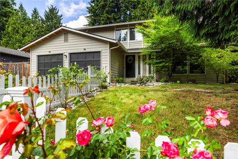 Photo of 10710 126th Place NE, Kirkland, WA 98033 (MLS # 2525427)