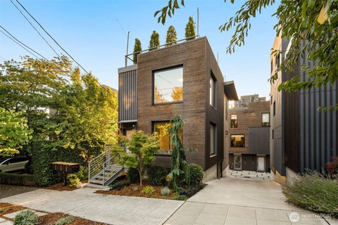 Photo of 1105 Yakima Avenue S, Seattle, WA 98144 (MLS # 2569360)