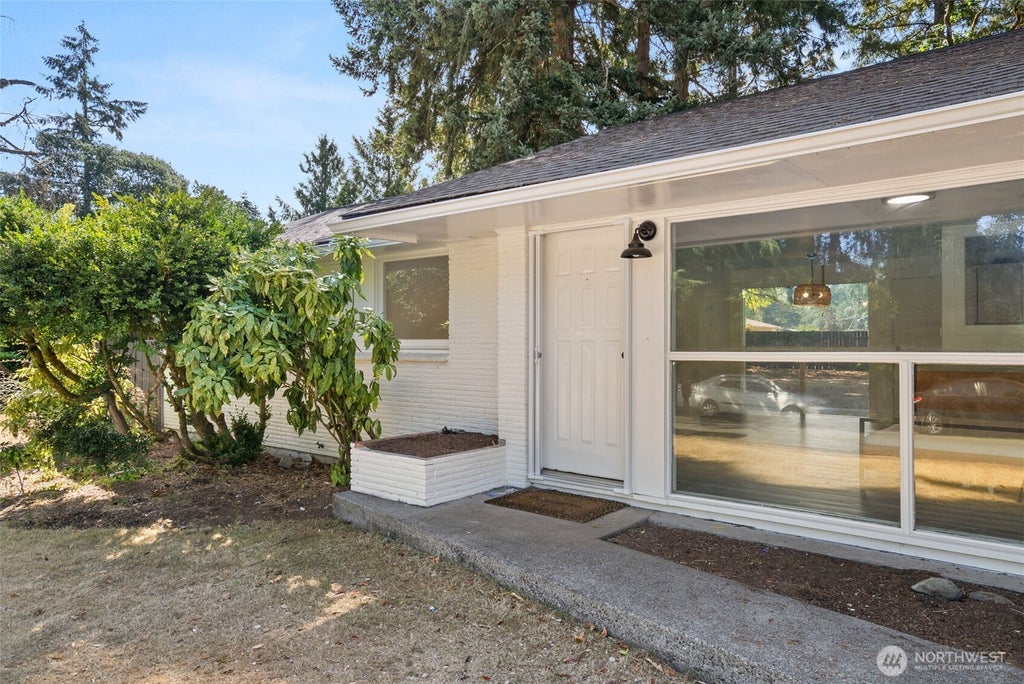 Photo of 8518 Mount Tacoma Drive SW, Lakewood, WA 98498 (MLS # 2576159)