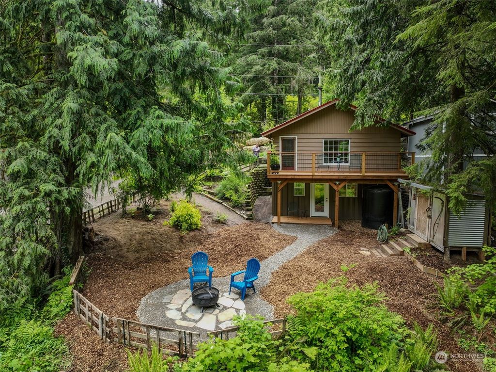 Photo of 52831 S Riverside Road, Gold Bar, WA 98251 (MLS # 2249980)