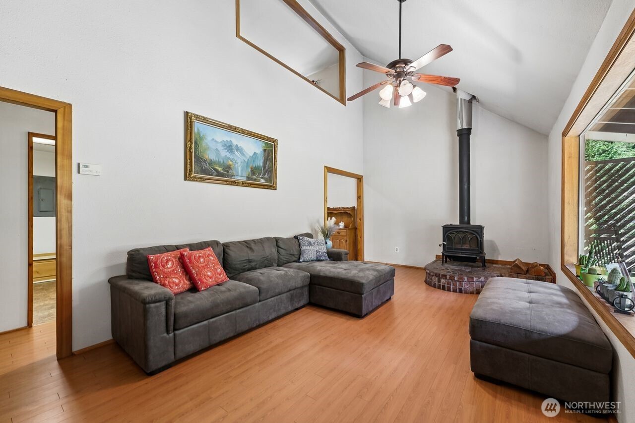 3105 347th Street S