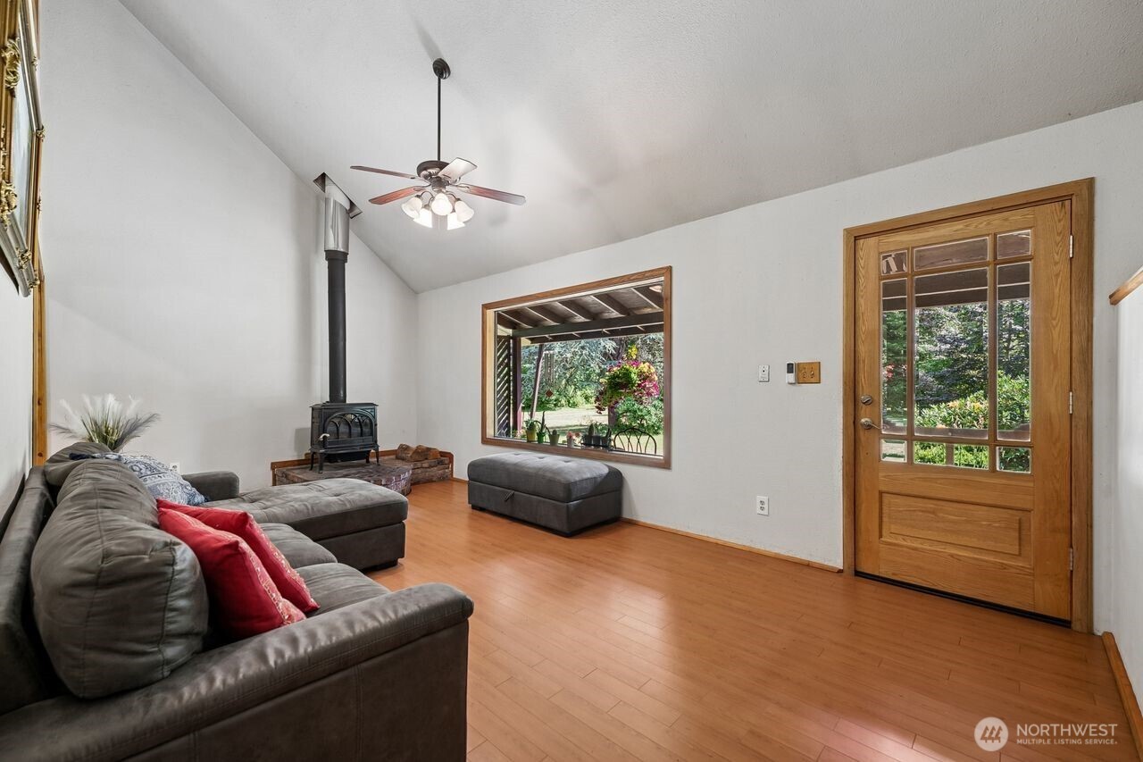 3105 347th Street S