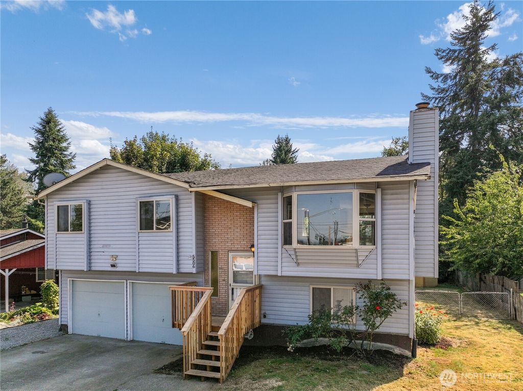 Photo of 5506 107th Place NE, Marysville, WA 98270 (MLS # 2419118)