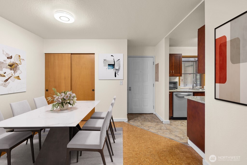 9512 1st Avenue NE 202