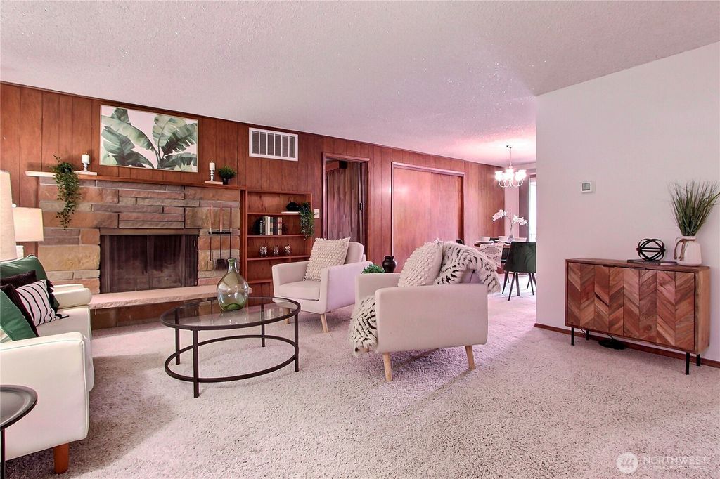 Photo of 12684 SE 161st Street, Renton, WA 98058 (MLS # 2422401)