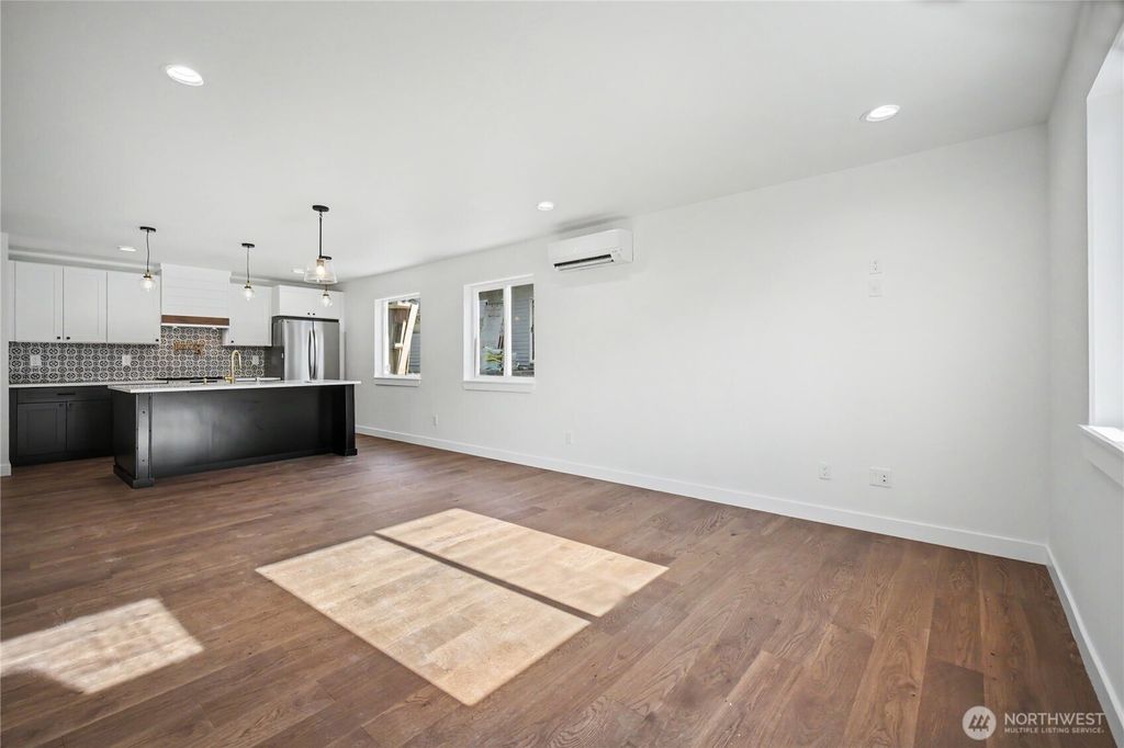 Photo of 5610 Rockefeller Avenue #2, Everett, WA 98203 (MLS # 2546278)