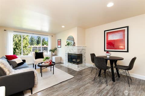 Photo of 300 N 130th Street #7207, Seattle, WA 98133 (MLS # 2573832)