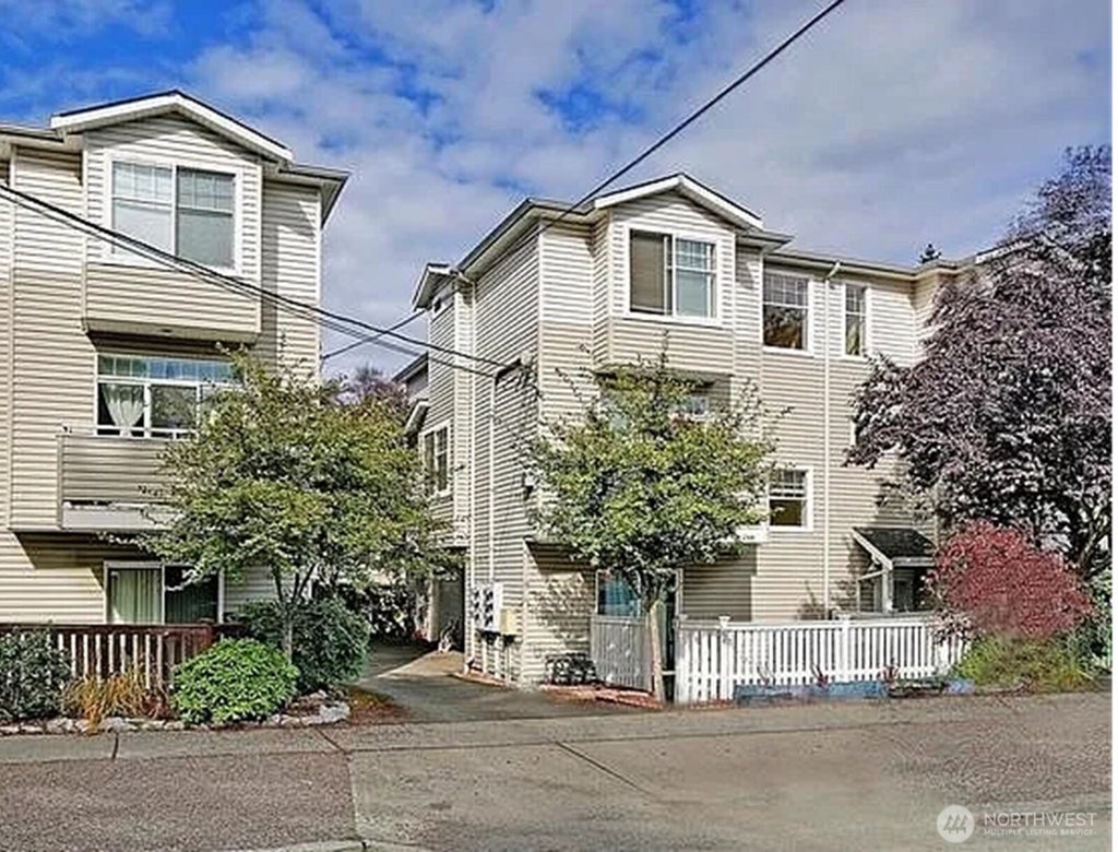 Photo of 9505 8th Avenue NW, Seattle, WA 98117 (MLS # 2594314)