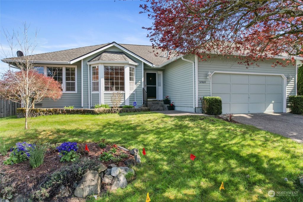 Photo of 32860 19th Avenue SW, Federal Way, WA 98023 (MLS # 2058677)