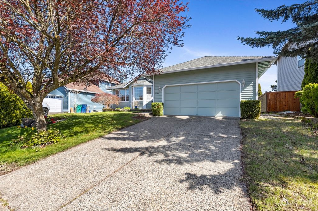 Photo of 32860 19th Avenue SW, Federal Way, WA 98023 (MLS # 2058677)