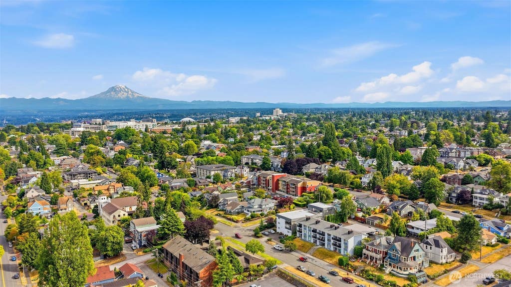 Photo of 1010 N J Street #12, Tacoma, WA 98403 (MLS # 2567631)