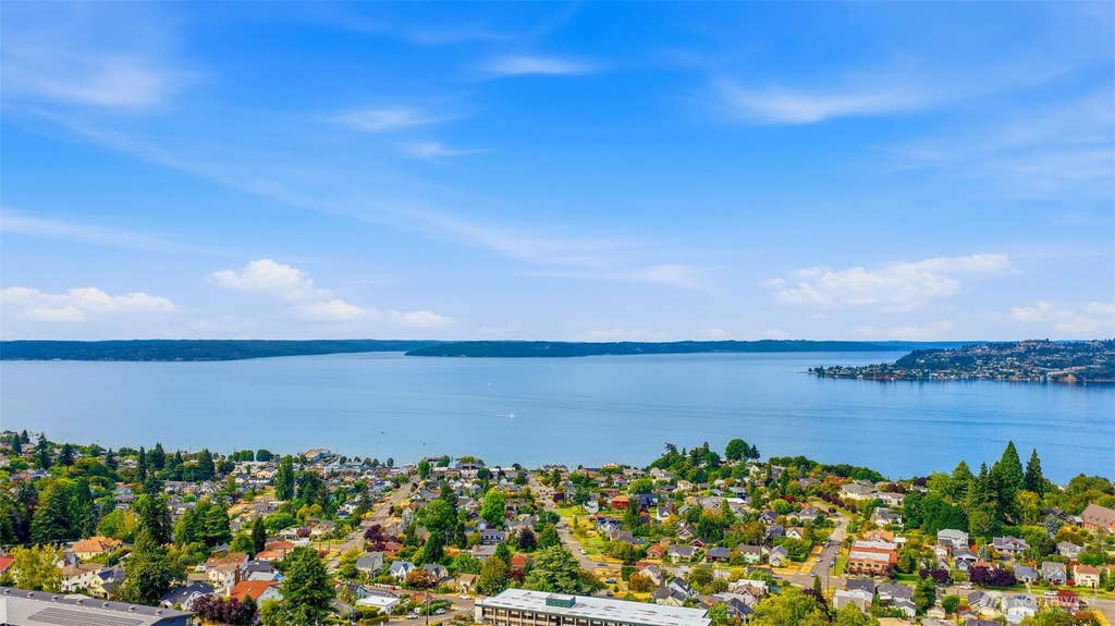 Photo of 1010 N J Street #12, Tacoma, WA 98403 (MLS # 2567631)