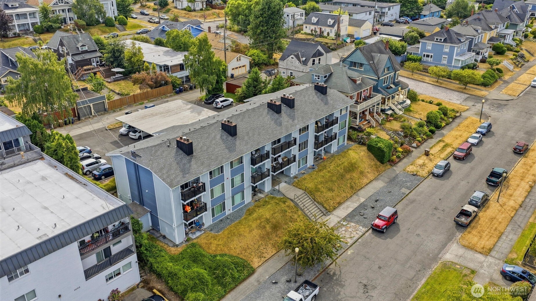 1010 N J Street 12
