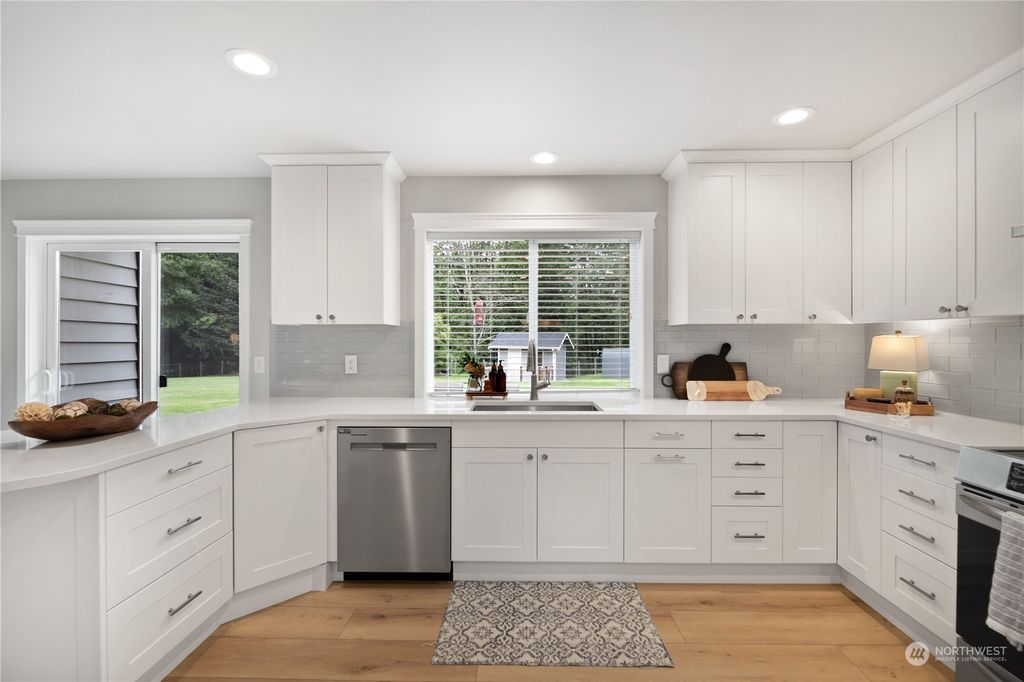 Photo of 20611 118th Street SE, Snohomish, WA 98290 (MLS # 2243409)