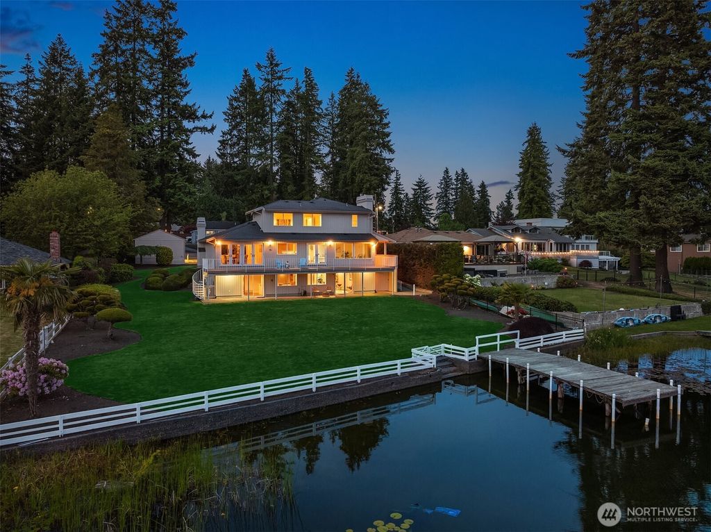 Photo of 3604 Serene Way, Lynnwood, WA 98087 (MLS # 2390456)