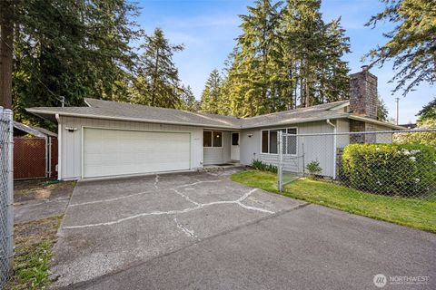Photo of 18416 78th Avenue E, Puyallup, WA 98375 (MLS # 2403627)
