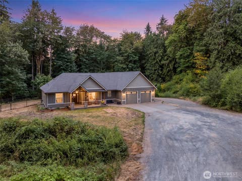 Photo of 2425 106th Lane SE, Olympia, WA 98501 (MLS # 2568224)