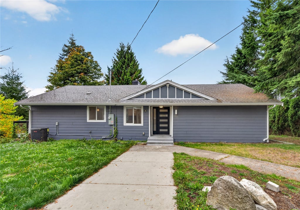 Photo of 26700 138th Place SE, Kent, WA 98042 (MLS # 2597635)