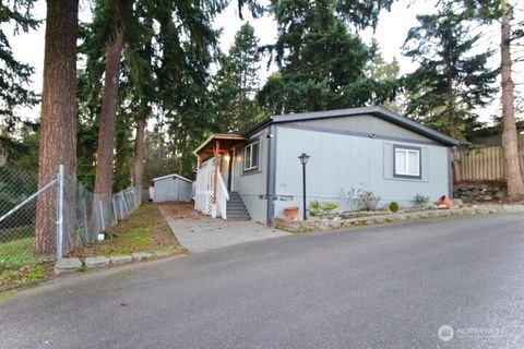 Photo of 2402 S 370th Place, Federal Way, WA 98003 (MLS # 2441698)