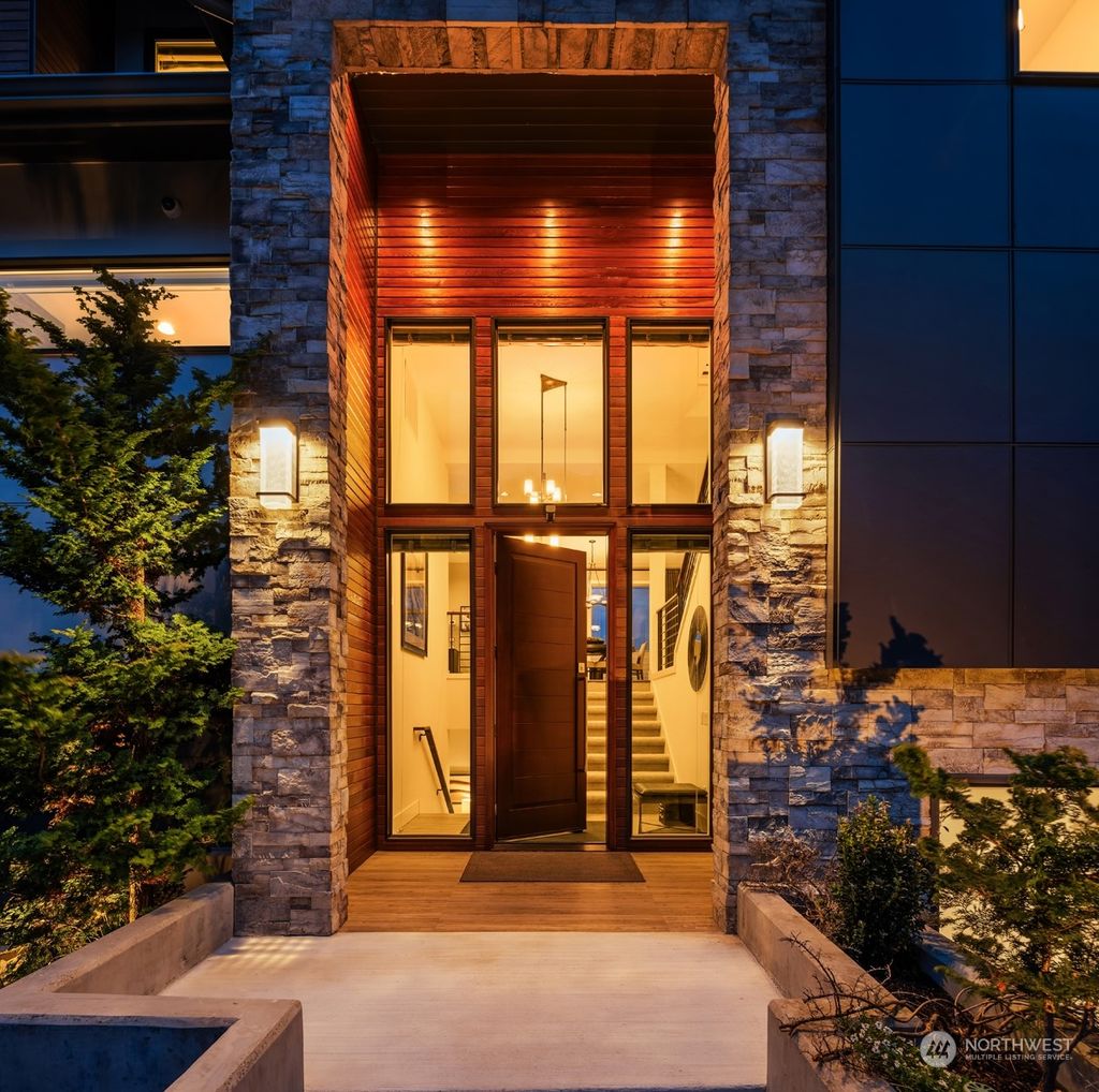 Photo of 7337 44th Avenue SW, Seattle, WA 98136 (MLS # 2206747)