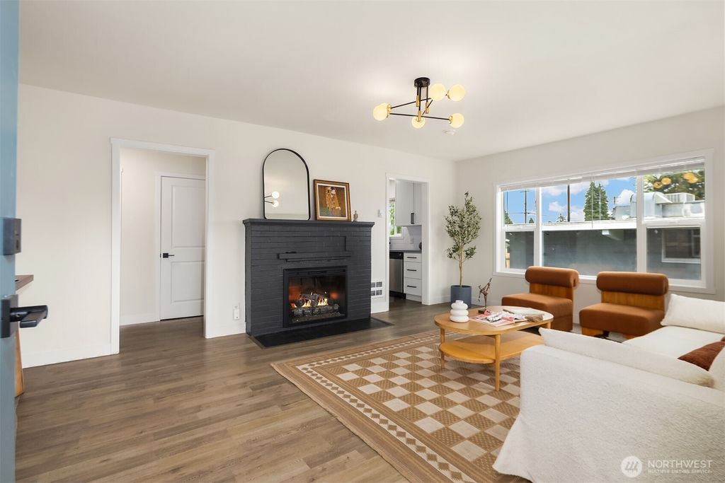 Photo of 1325 Broadway, Everett, WA 98201 (MLS # 2519815)