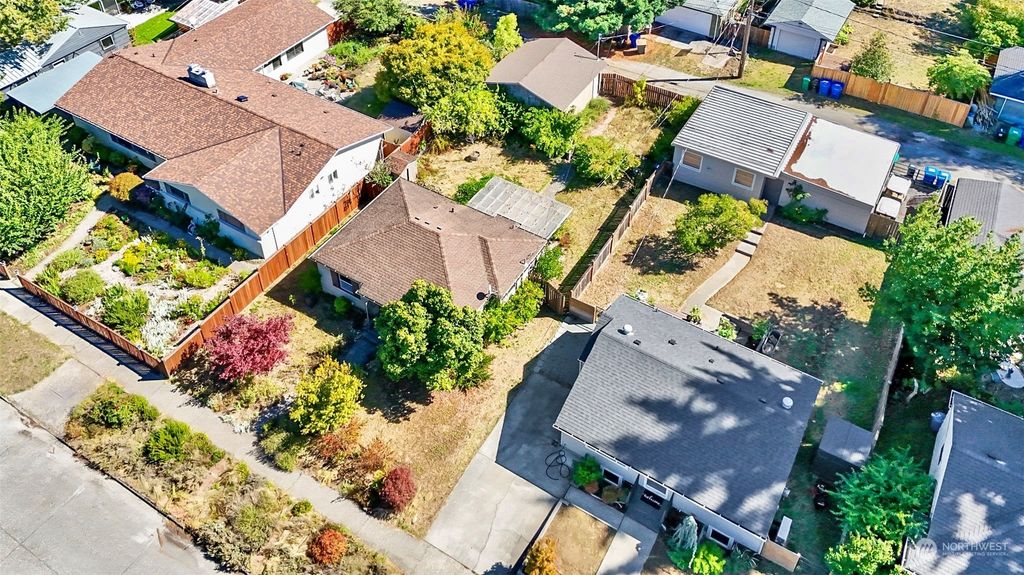 Photo of 3218 47TH Avenue SW, Seattle, WA 98116 (MLS # 2286070)