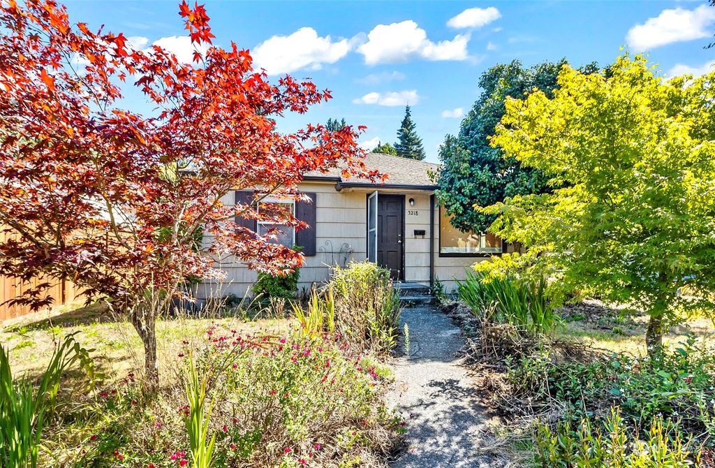 Photo of 3218 47TH Avenue SW, Seattle, WA 98116 (MLS # 2286070)