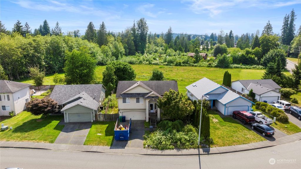 Photo of 906 E Galena Street, Granite Falls, WA 98252 (MLS # 2129667)