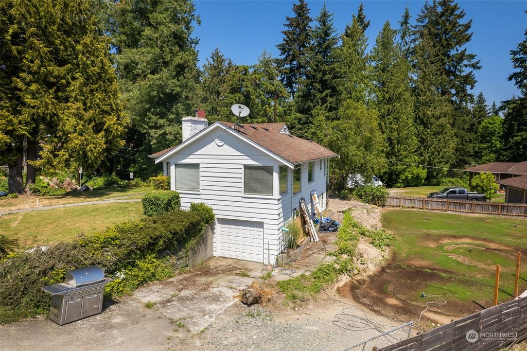 Photo of 13702 3rd Avenue NE, Seattle, WA 98125 (MLS # 2137924)
