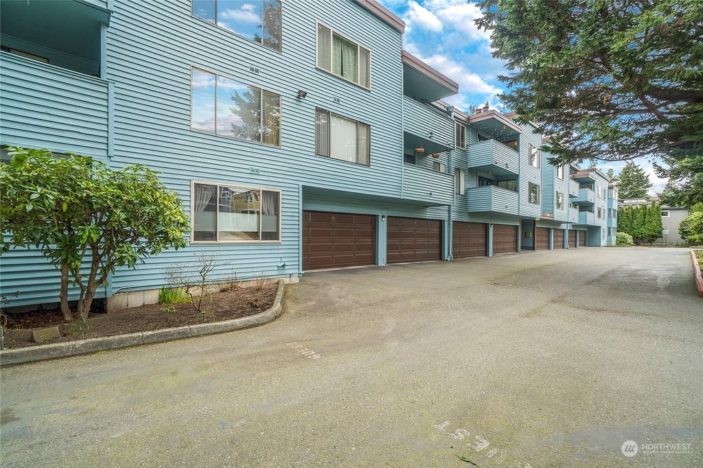 Photo of 233 SW 154th Street #309, Burien, WA 98166 (MLS # 2179732)