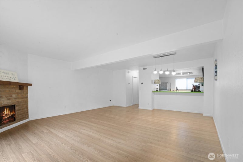 317 SW 112th Street 303