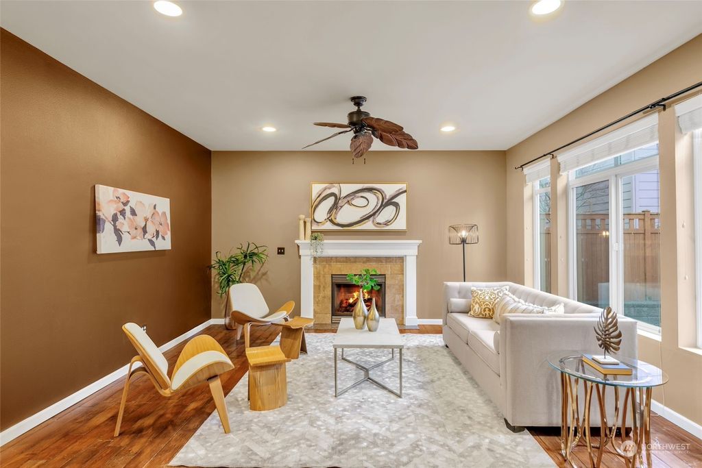 Photo of 3261 NE Marquette Way, Issaquah, WA 98029 (MLS # 2048011)